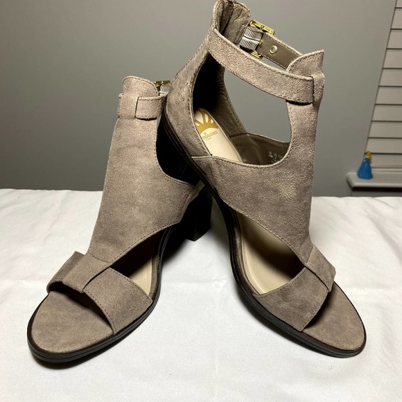 Fergalicious by Fergie Taupe Suede Marquette Open Toe Block Heeled Sandals-Sz 10 - Picture 6 of 10
